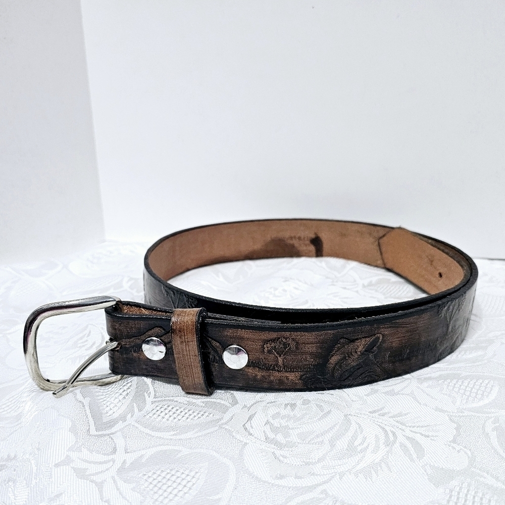 Vintage Handmade Leather with embossed Wildlife Scene Design Western Style Sz 32 - Picture 2 of 10